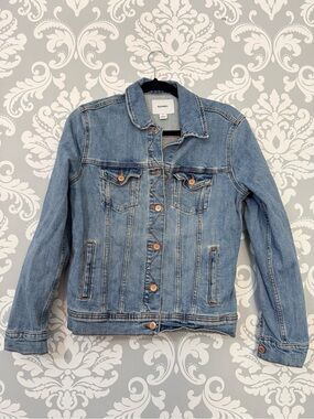 💫2/$25 • Old Navy Light Wash Jean Jacket